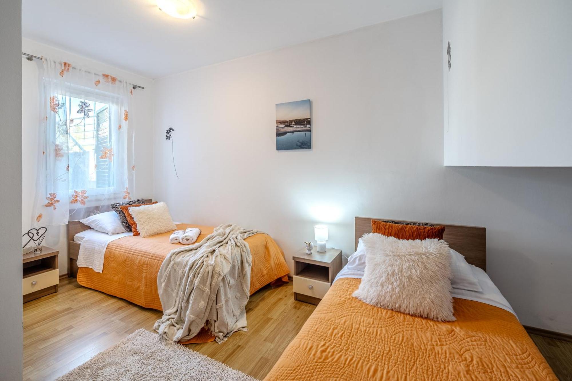 Apartment Milna - With Swimming Pool & Amazing Seaviews, Above Bijaka Beach المظهر الخارجي الصورة