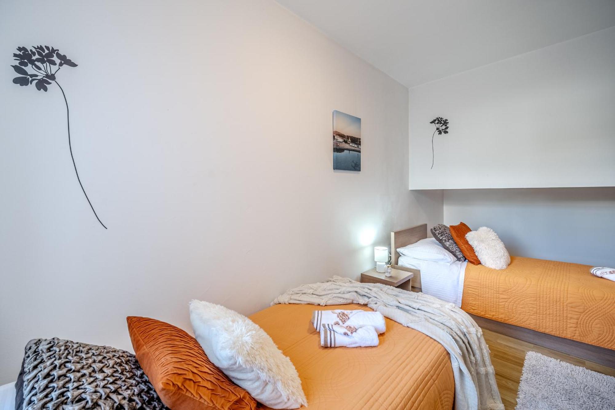Apartment Milna - With Swimming Pool & Amazing Seaviews, Above Bijaka Beach المظهر الخارجي الصورة