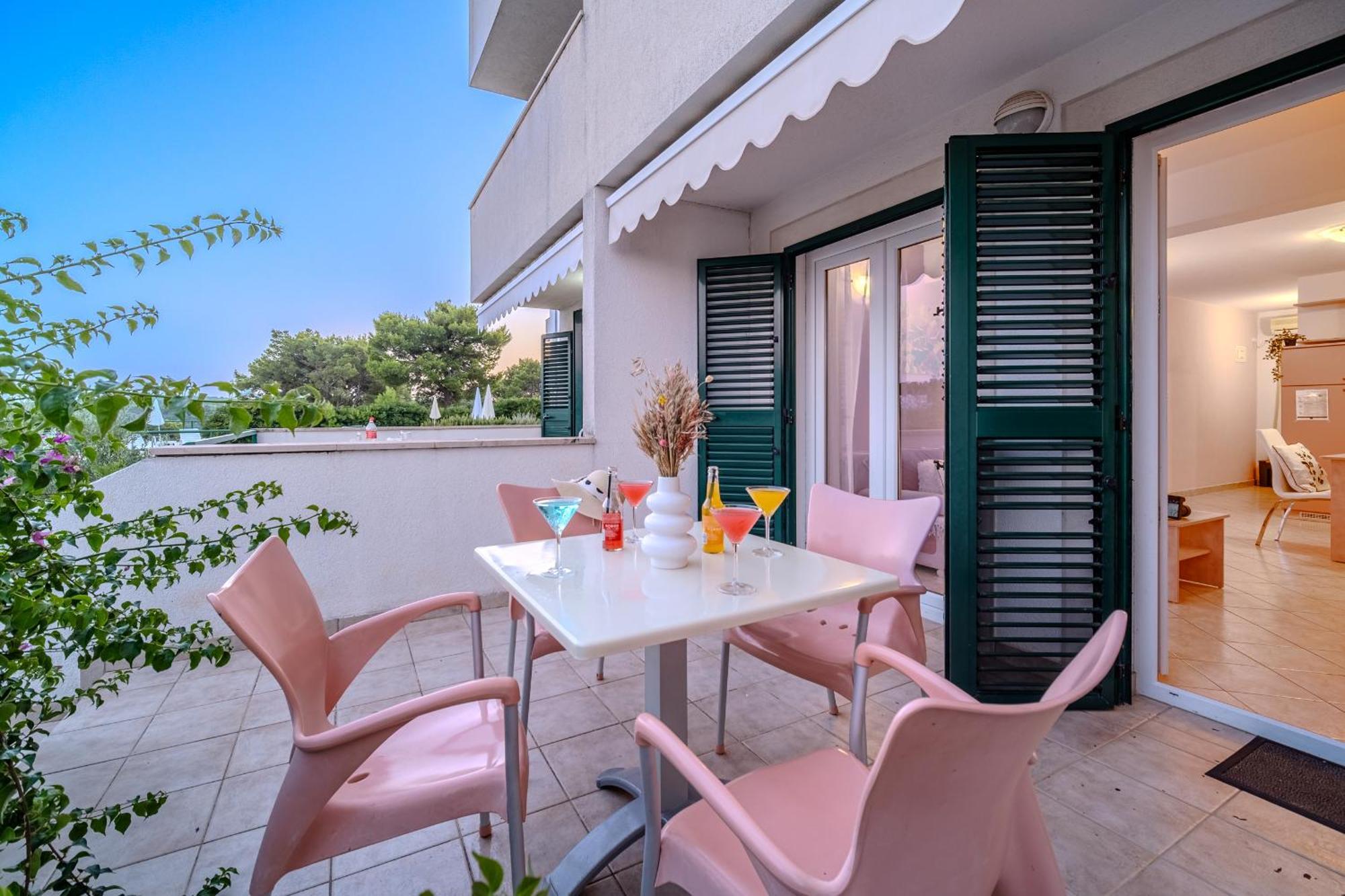 Apartment Milna - With Swimming Pool & Amazing Seaviews, Above Bijaka Beach المظهر الخارجي الصورة