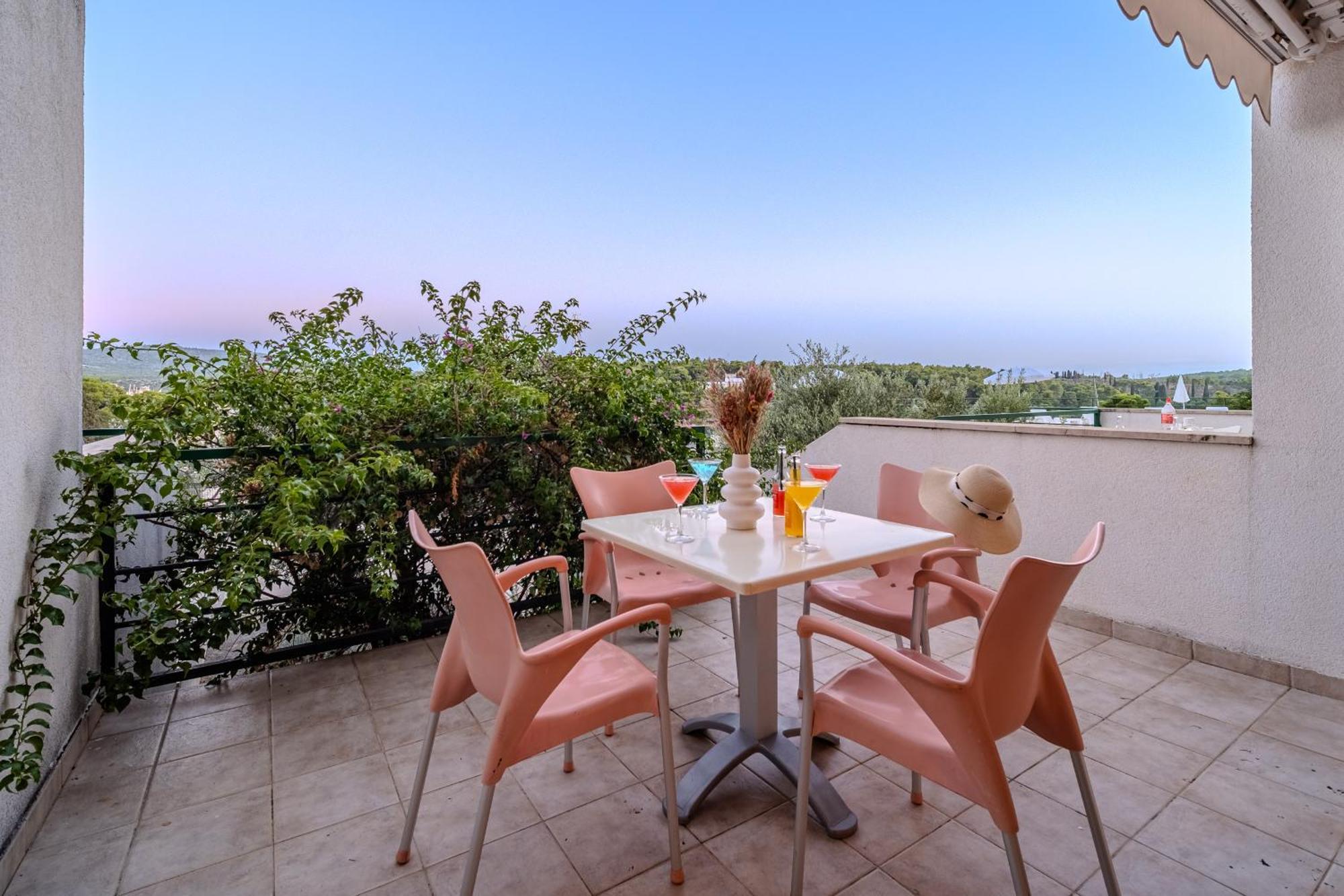 Apartment Milna - With Swimming Pool & Amazing Seaviews, Above Bijaka Beach المظهر الخارجي الصورة