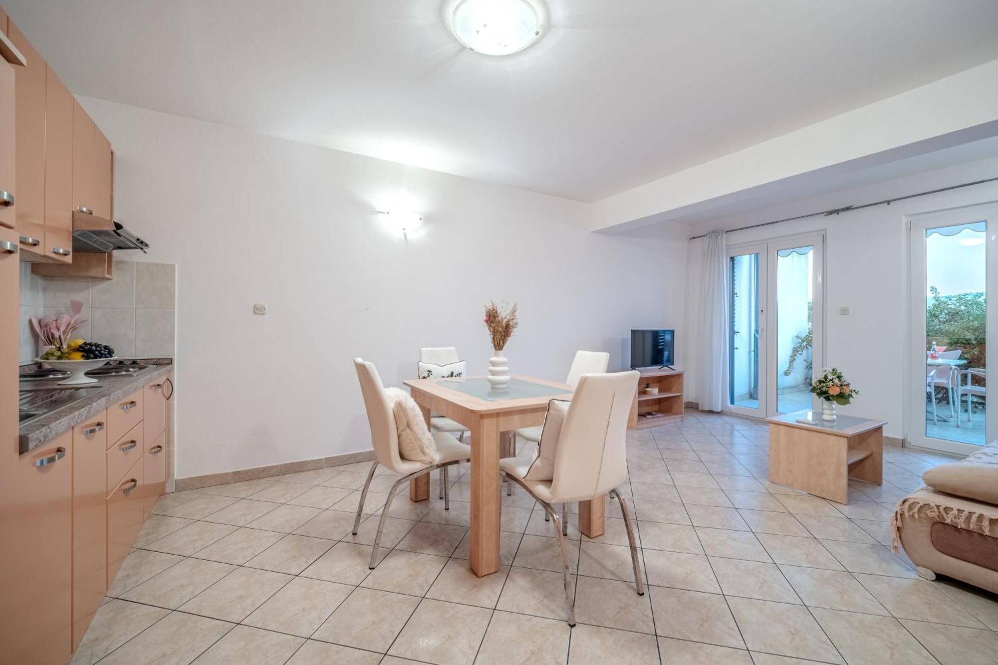 Apartment Milna - With Swimming Pool & Amazing Seaviews, Above Bijaka Beach المظهر الخارجي الصورة