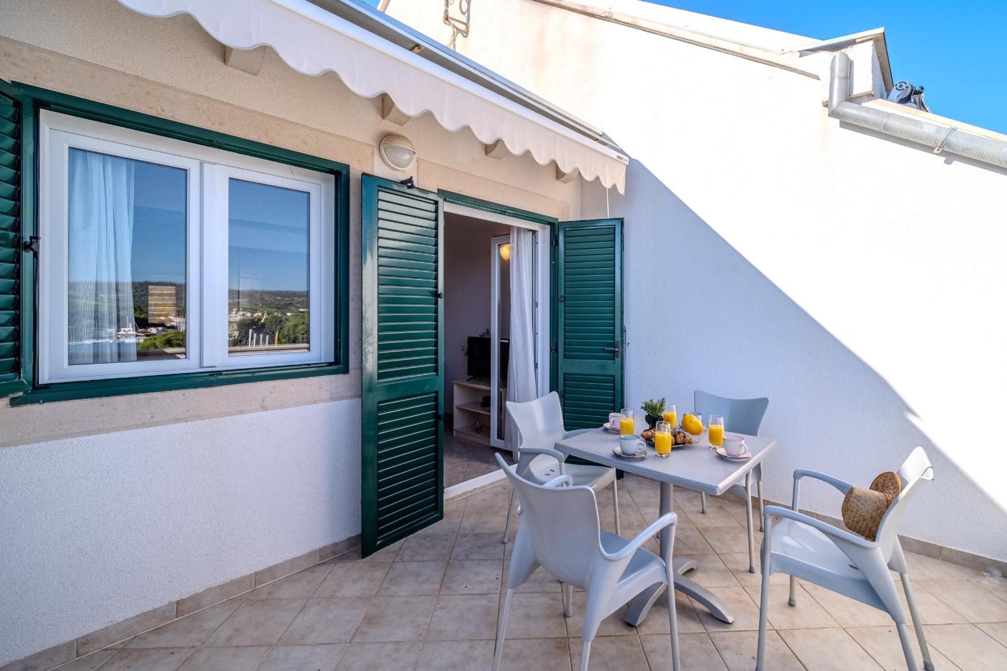 Apartment Milna - With Swimming Pool & Amazing Seaviews, Above Bijaka Beach المظهر الخارجي الصورة