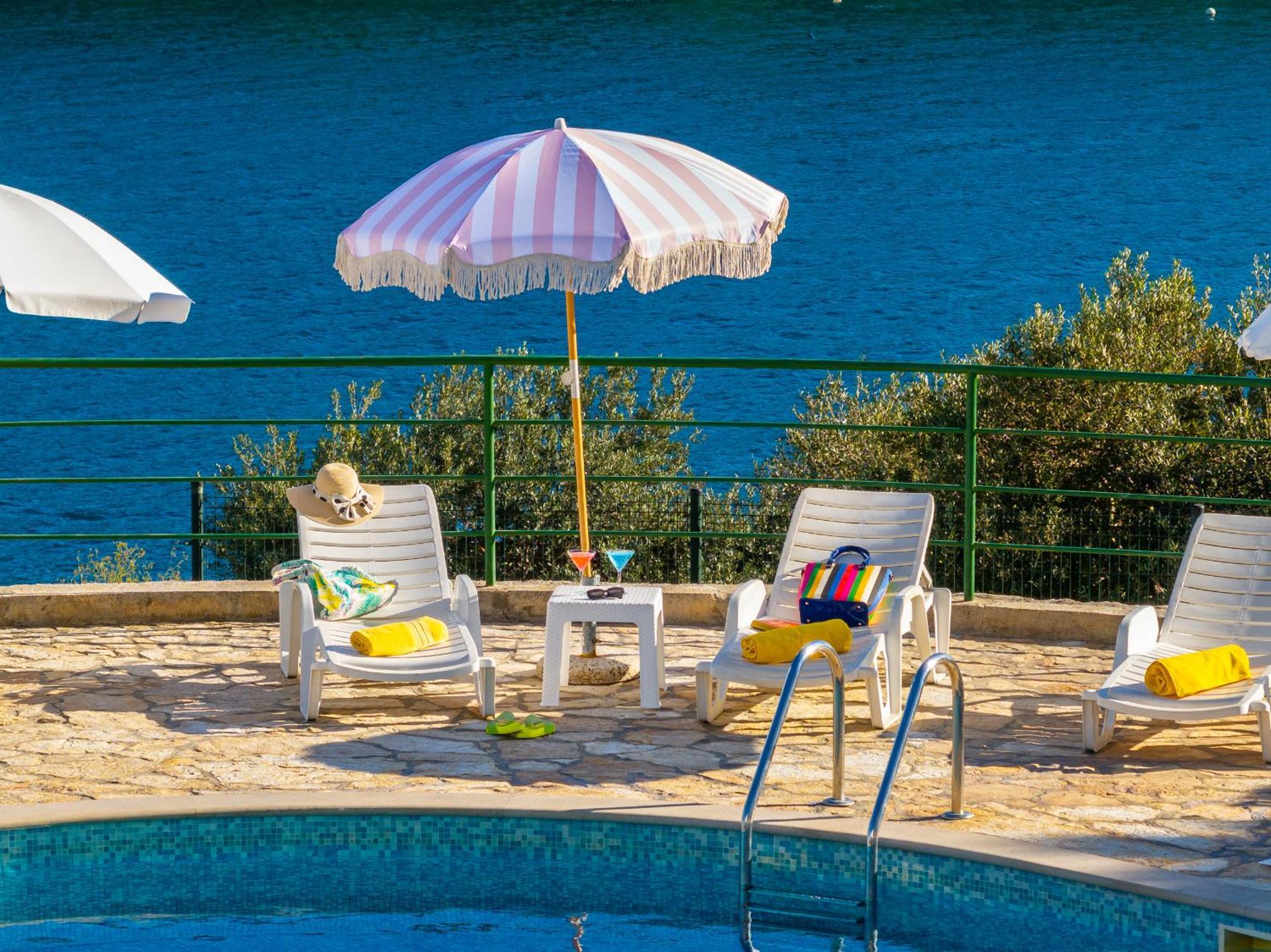 Apartment Milna - With Swimming Pool & Amazing Seaviews, Above Bijaka Beach المظهر الخارجي الصورة